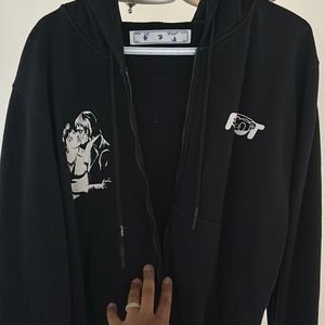 Off White hoodie great condition. Zipper is broken